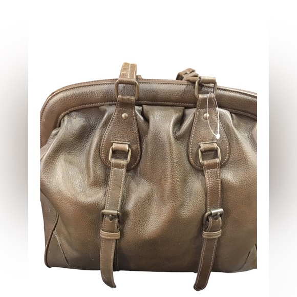 Max Leather - Picture 4 of 8